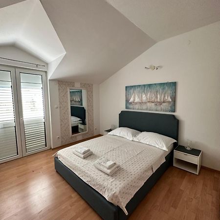 Apartments Villa Ohana Kaštela 外观 照片