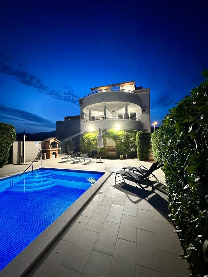 Apartments Villa Ohana Kaštela 外观 照片